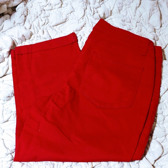 👖2/$15👖 Faded Glory Red Sz 12 Capri Pants